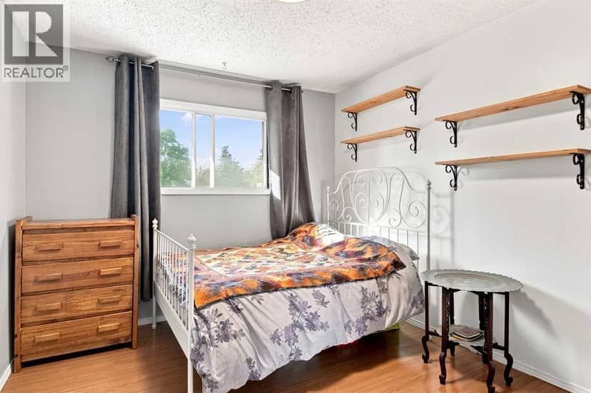 9313 111 Avenue — photo 17 of 34