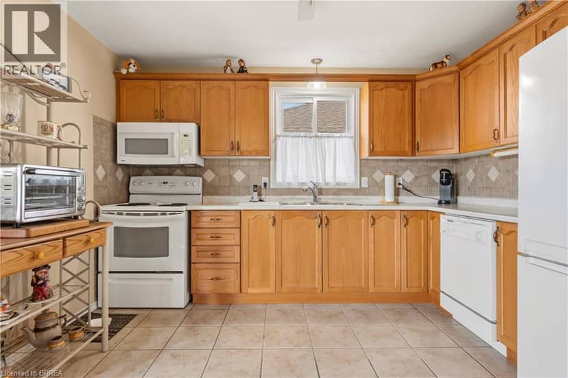 9 NIXON AVE Avenue — photo 17 of 40