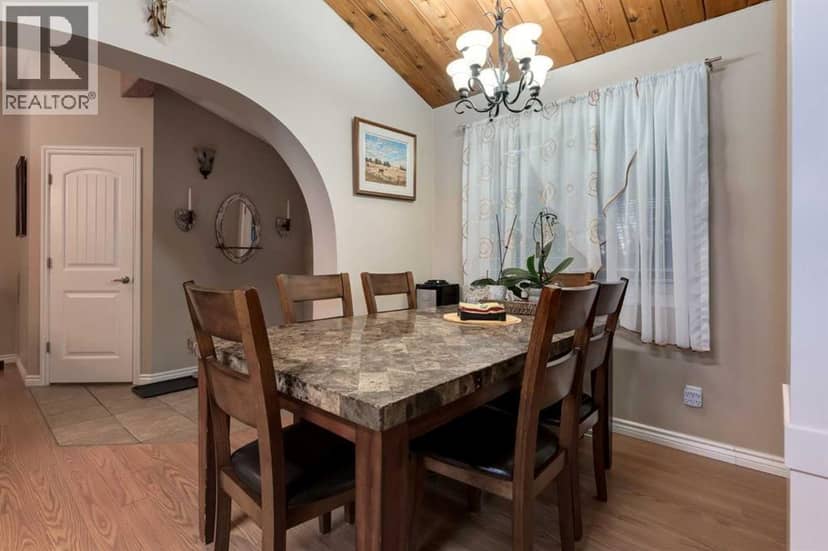 226184 76 Street E — photo 13 of 39