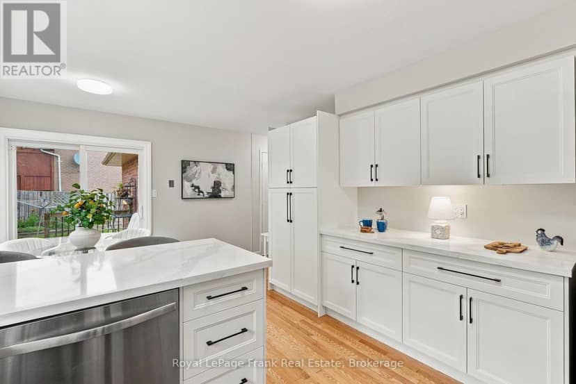 86 Cherry Blossom Crescent — photo 13 of 35