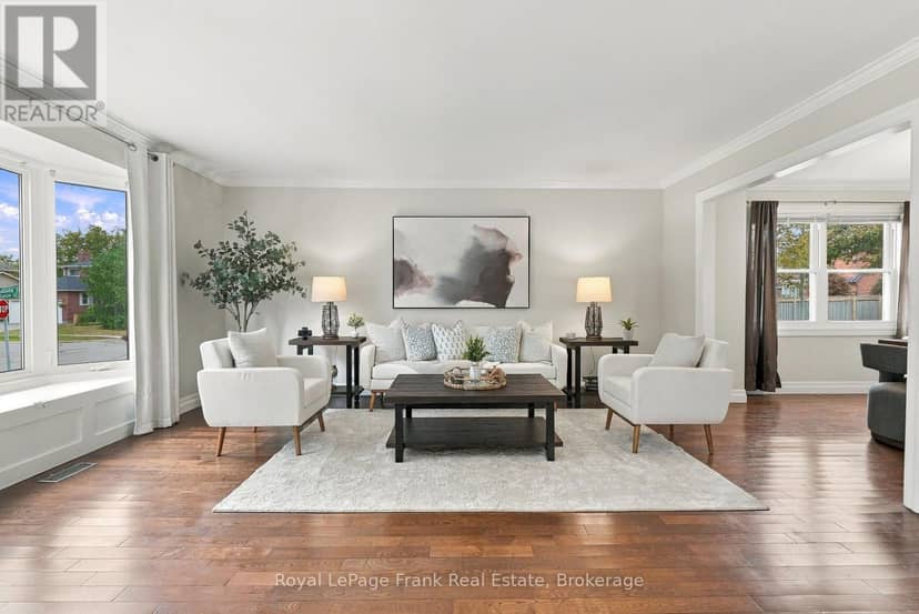 86 Cherry Blossom Crescent, Clarington, photo 4