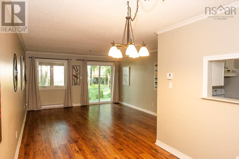 207 2 Lombardy Lane — photo 8 of 38