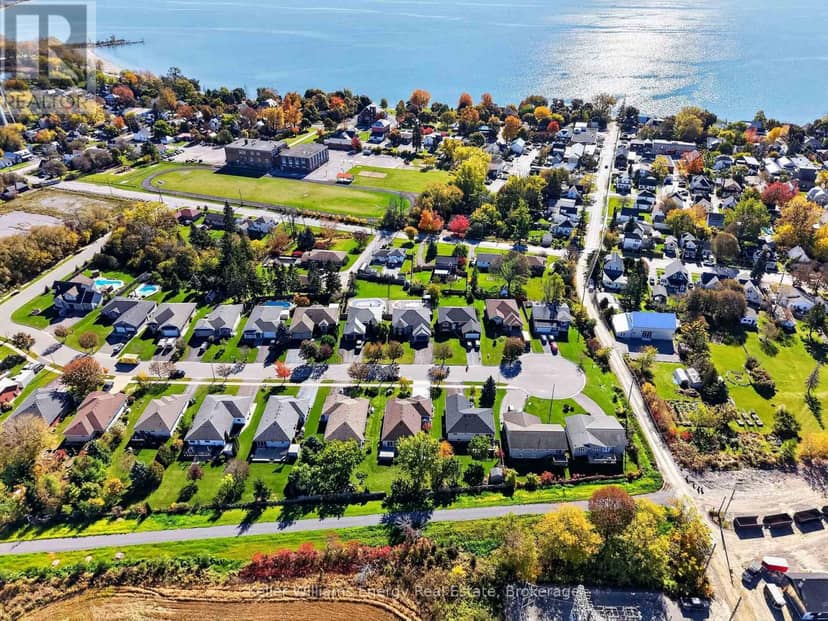 53 Lake Breeze Court, Prince Edward County, photo 2