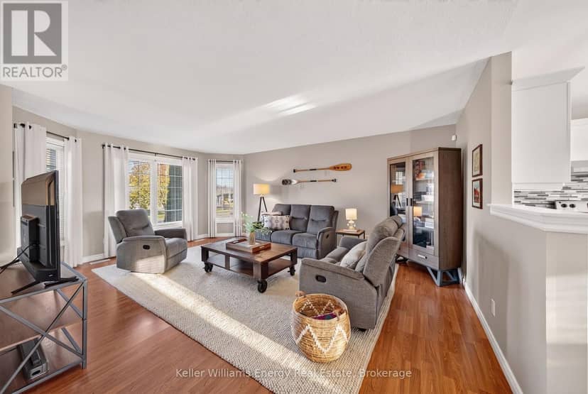 53 Lake Breeze Court, Prince Edward County, photo 4