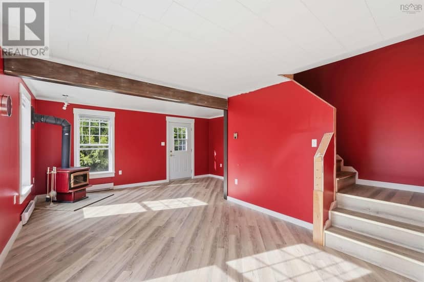 1012 Highway 8 — photo 18 of 40