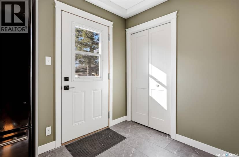 304 Halifax STREET N, Regina, photo 2