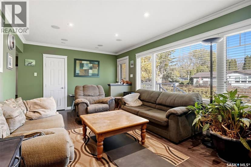 304 Halifax STREET N, Regina, photo 5