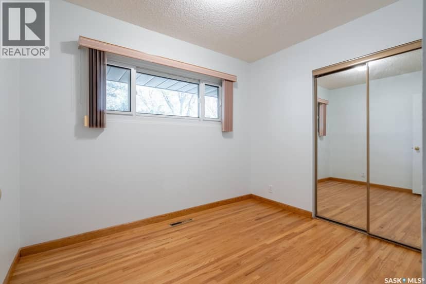 224 Frontenac Drive — photo 12 of 33