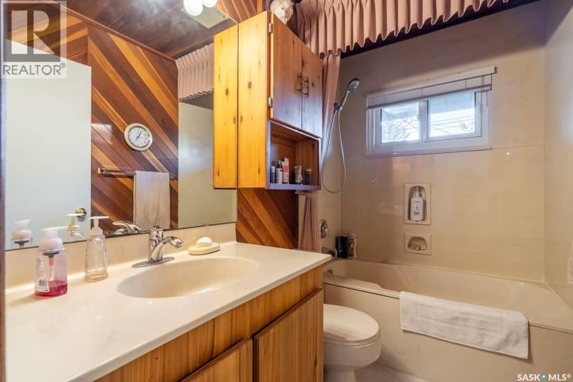 224 Frontenac Drive — photo 17 of 33