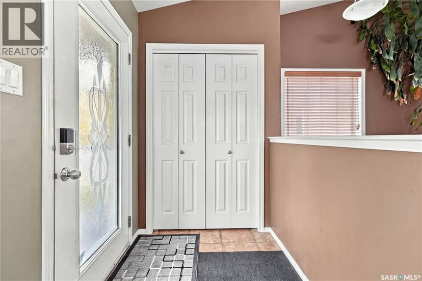 4438 Nicurity DRIVE — photo 3 of 37