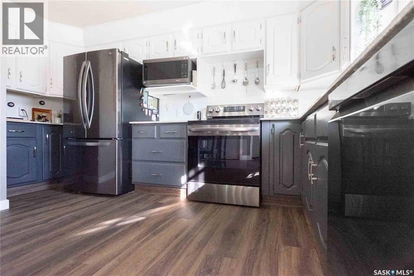 311 Black DRIVE — photo 15 of 40