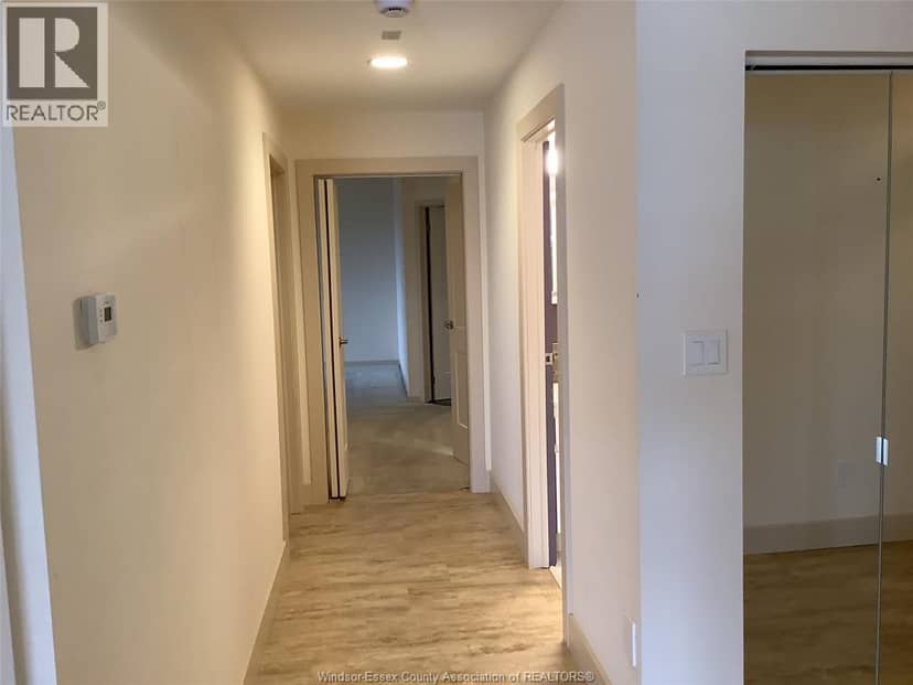 5151 RIVERSIDE DRIVE Unit# 503 — photo 10 of 27