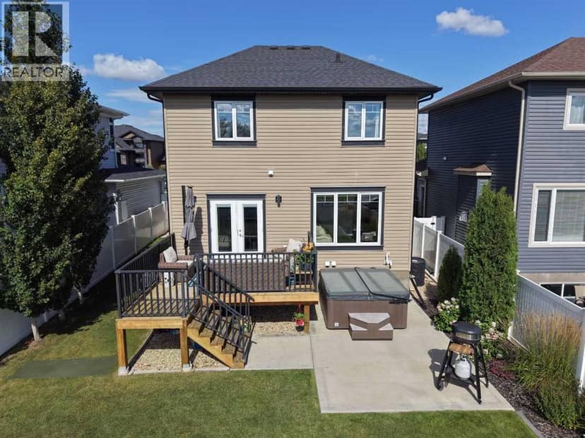 43 Vancouver Crescent — photo 26 of 33