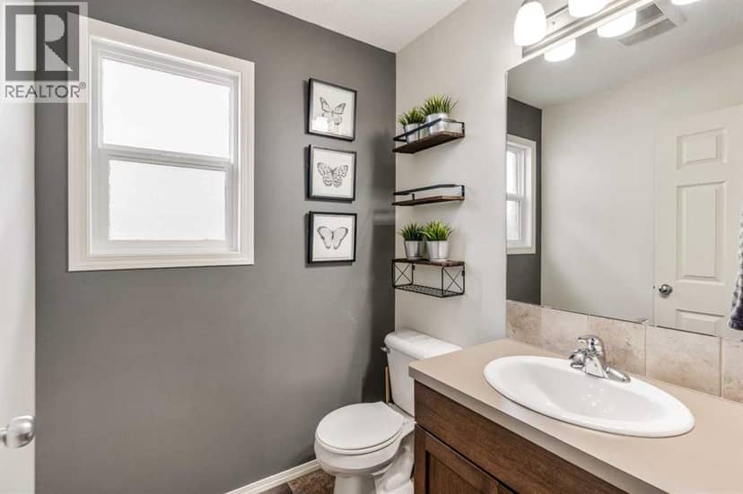 113 Mt Sundance Crescent W — photo 11 of 40
