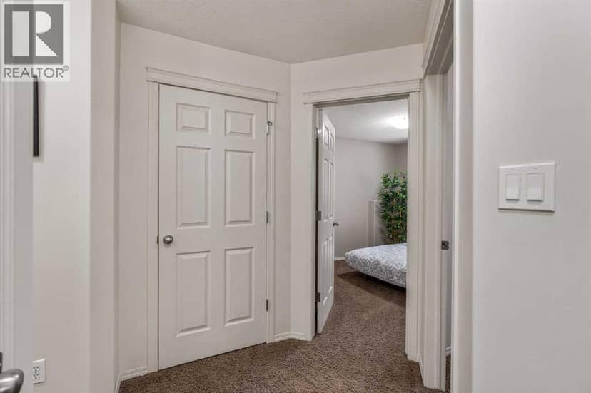 113 Mt Sundance Crescent W — photo 21 of 40