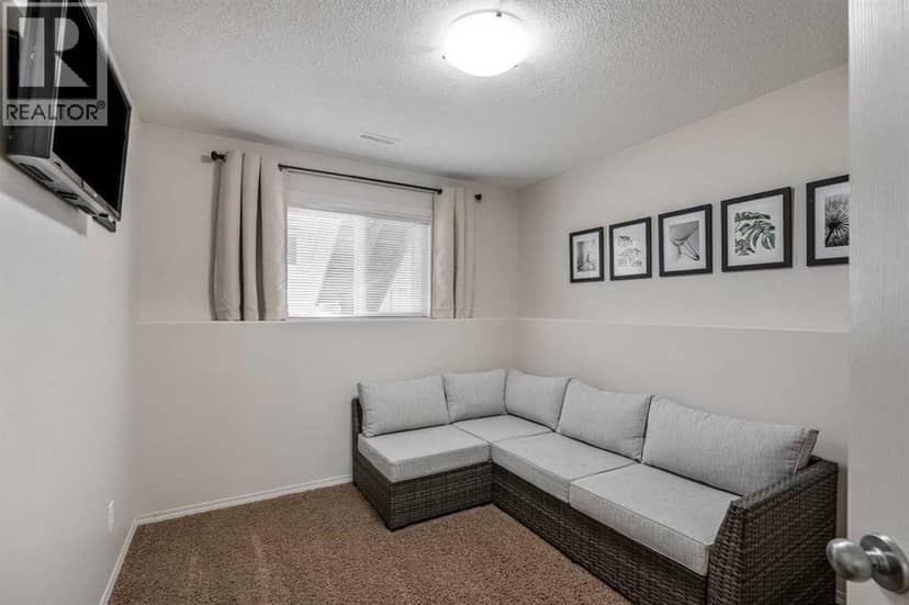 113 Mt Sundance Crescent W — photo 22 of 40