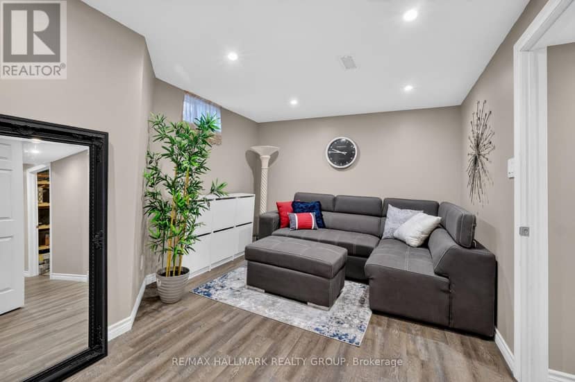 38 - 953 Cookshire Crescent — photo 33 of 39