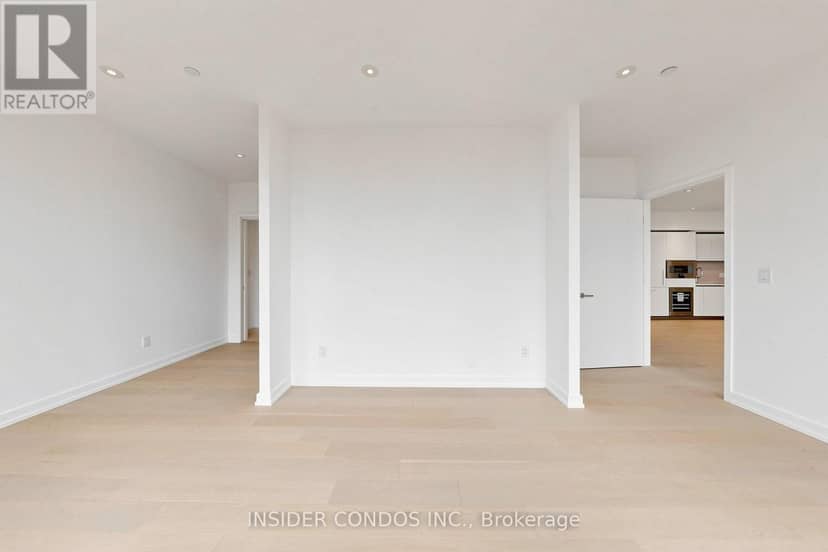 1703 - 1315 Bay Street — photo 29 of 40