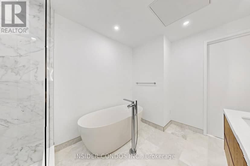 1703 - 1315 Bay Street — photo 35 of 40
