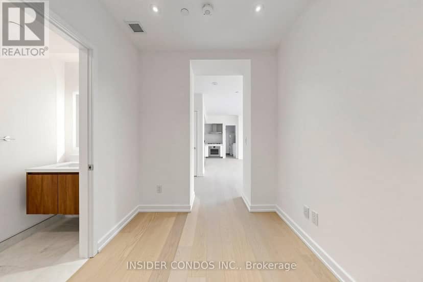 1703 - 1315 Bay Street — photo 40 of 40