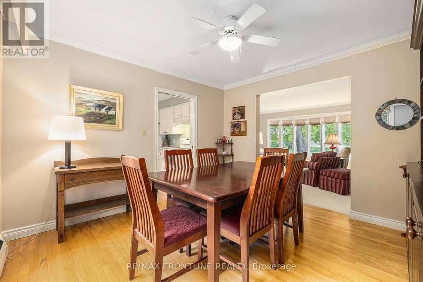 12 Glenview Crescent — photo 11 of 40
