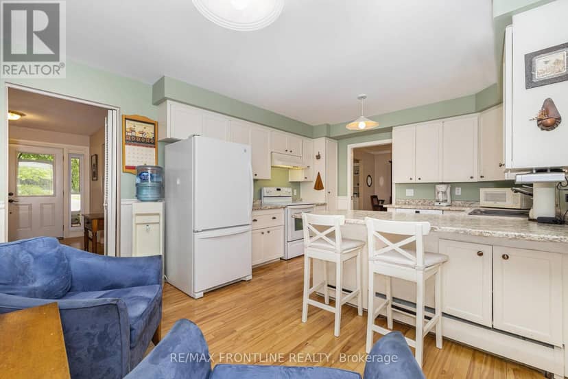 12 Glenview Crescent — photo 17 of 40