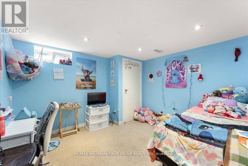 1014 Dunlop Street E — photo 20 of 27