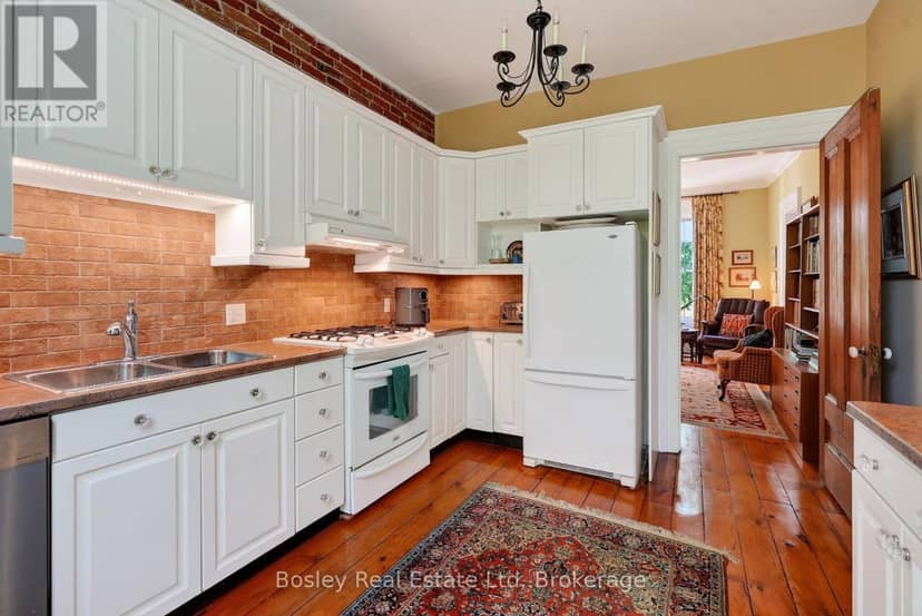 4 Baldwin Street — photo 16 of 40