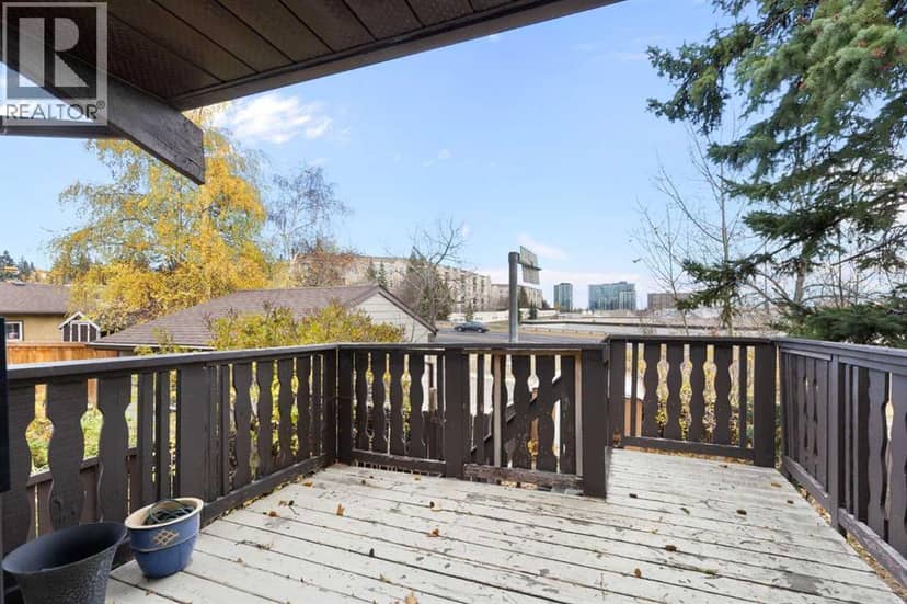 20 Dalhousie Crescent NW — photo 33 of 38
