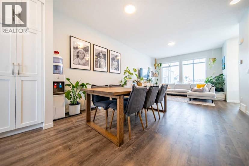 27 Iris Crescent — photo 11 of 40