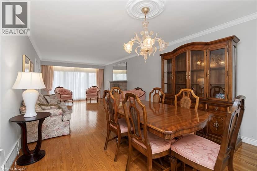 36 BUCKINGHAM Drive — photo 16 of 40