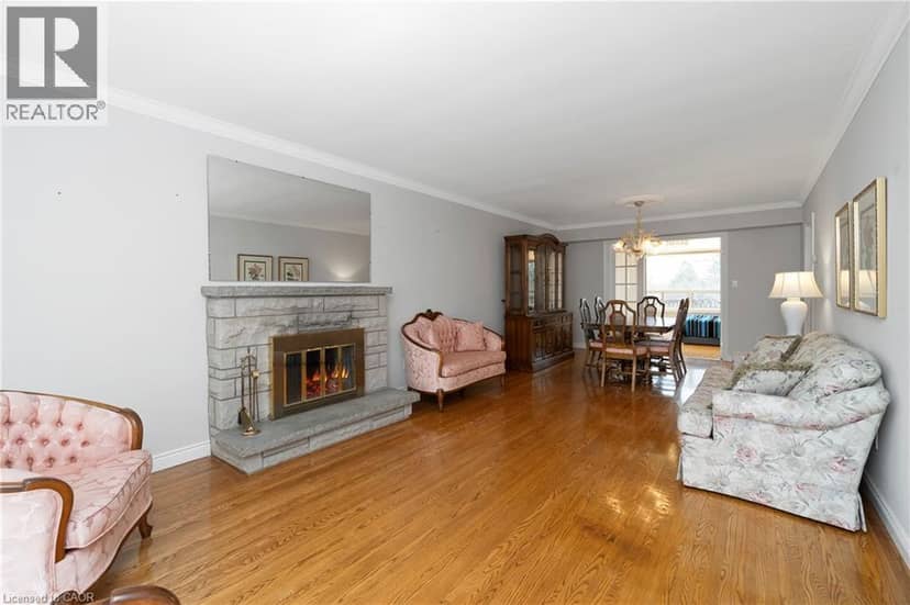 36 BUCKINGHAM Drive — photo 19 of 40