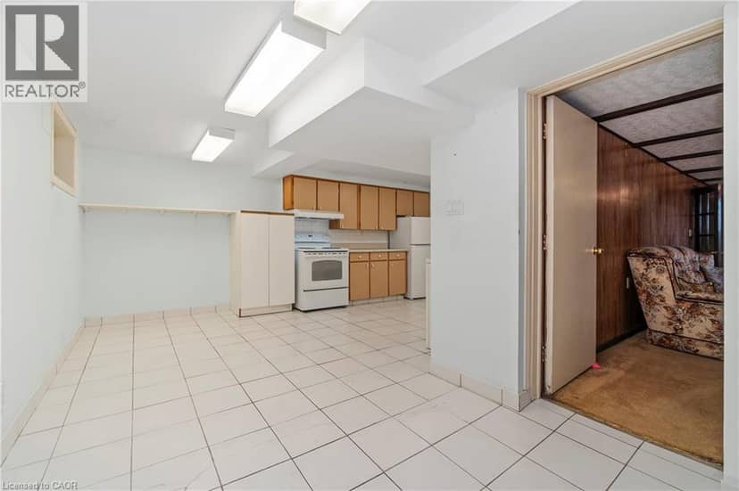 36 BUCKINGHAM Drive — photo 35 of 40