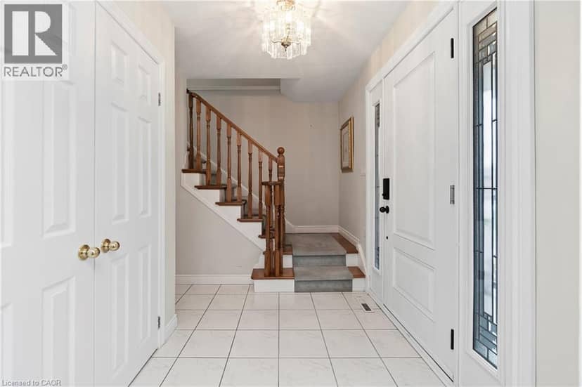 36 BUCKINGHAM Drive, Hamilton, photo 4