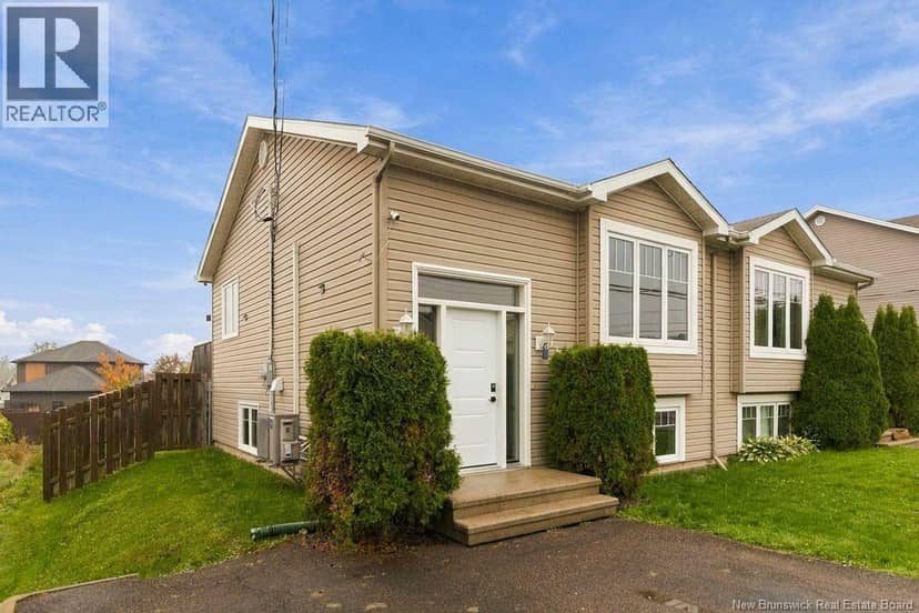 138 Penrose Street — photo 3 of 40