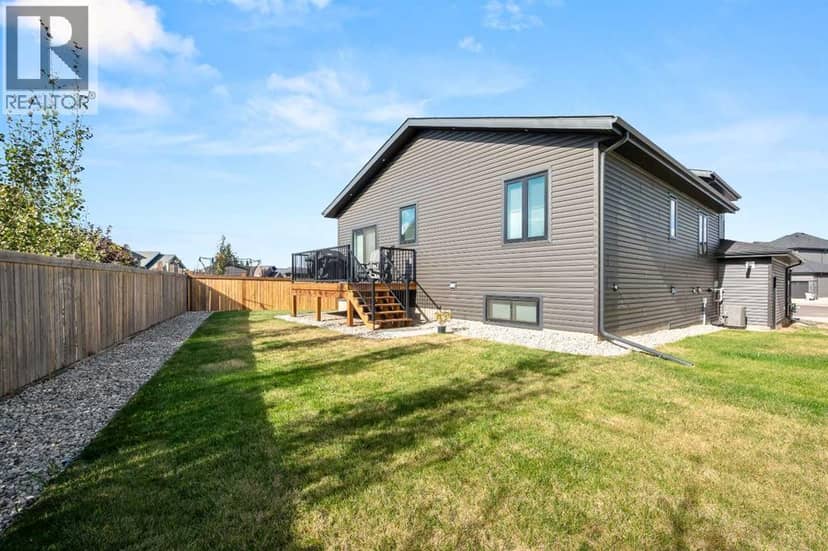 1806 60A Avenue Close — photo 37 of 39