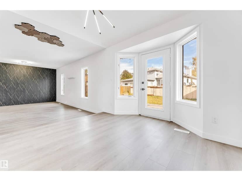 3003 36 ST NW, Edmonton, photo 3
