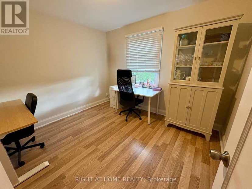 85 Floral Parkway — photo 10 of 24