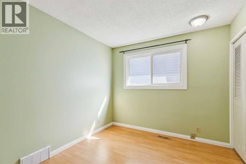 175 Castleridge Drive NE — photo 16 of 22