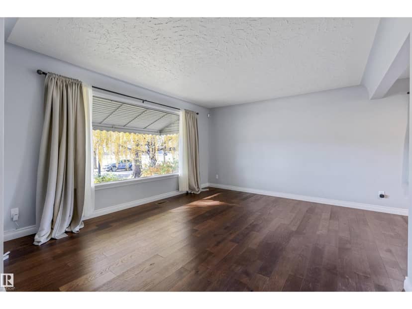 11643 137 ST NW, Edmonton, photo 4