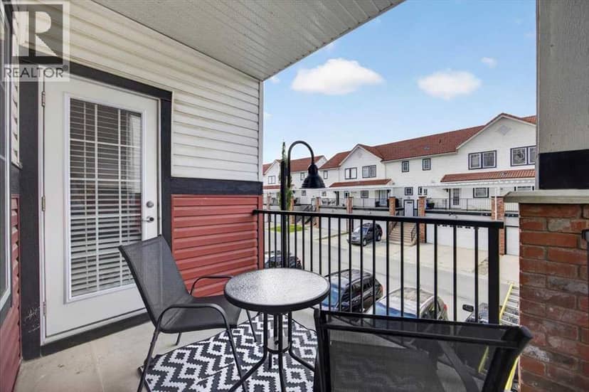 226, 20 Royal Oak Plaza NW — photo 31 of 40