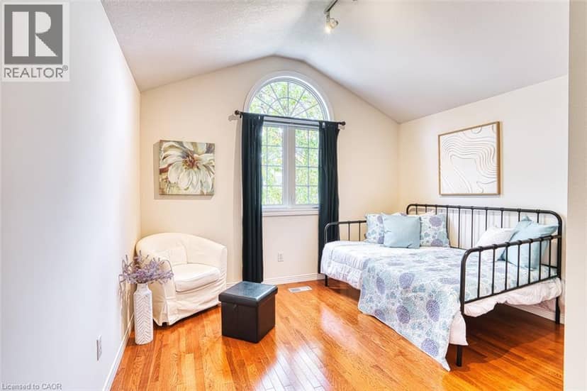 148 CAROLINIAN Lane — photo 32 of 40