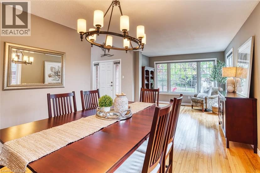 148 CAROLINIAN Lane — photo 9 of 40