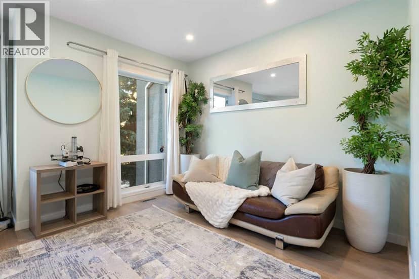1, 2031 26 Avenue SW, Calgary, photo 2