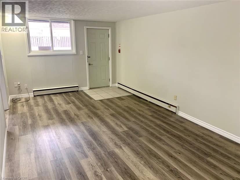 127 ANN Street, Kitchener, photo 2