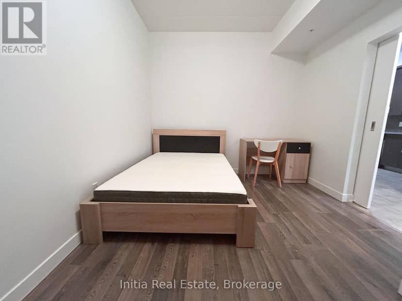 B303 - 62 Balsam Street — photo 11 of 25