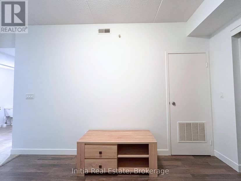 B303 - 62 Balsam Street — photo 21 of 25