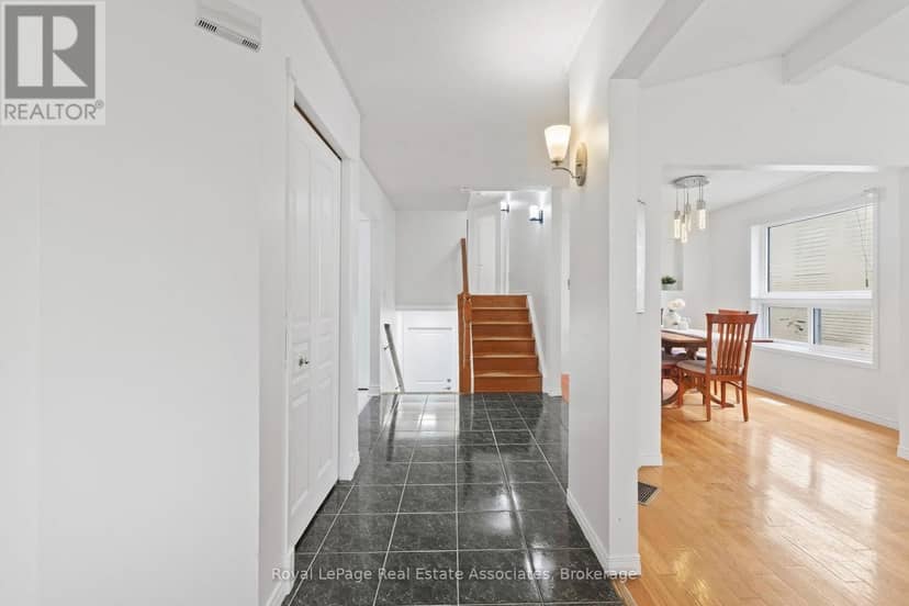 26 McLachlan Place — photo 10 of 32