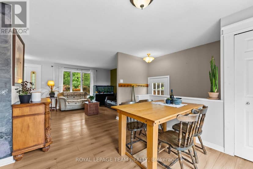 484 Wylie Road — photo 15 of 40