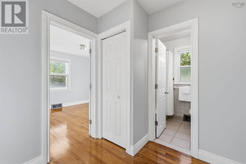 6881 Vaughan Avenue — photo 17 of 40